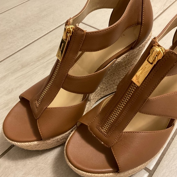 Brown Michael Kohr wedges. C - Picture 3 of 15